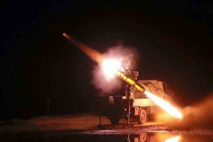 Rudal Hanud AD-08 Majid Iran Tembak Jatuh Drone Heron Milik Israel