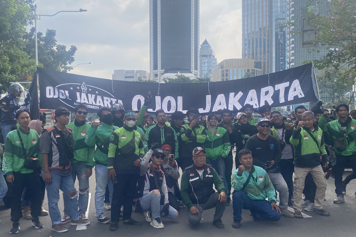 Ribuan Driver Ojol Gelar Aksi Mogok Massal di Monas Hari Ini