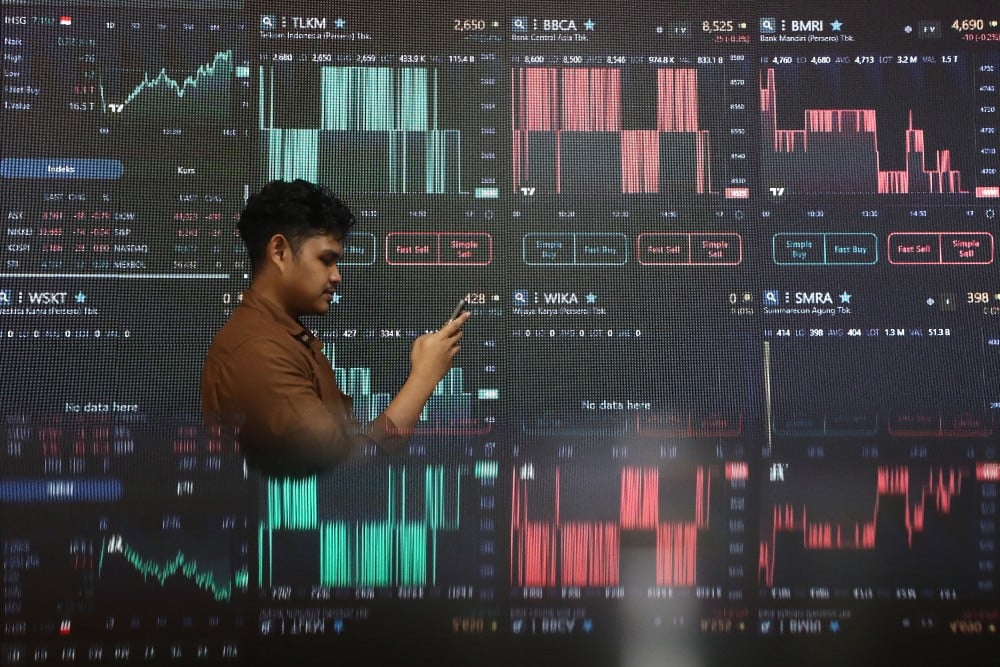 Dibuka Loyo Usai BI Rate Turun, Saham DSSA Ambruk